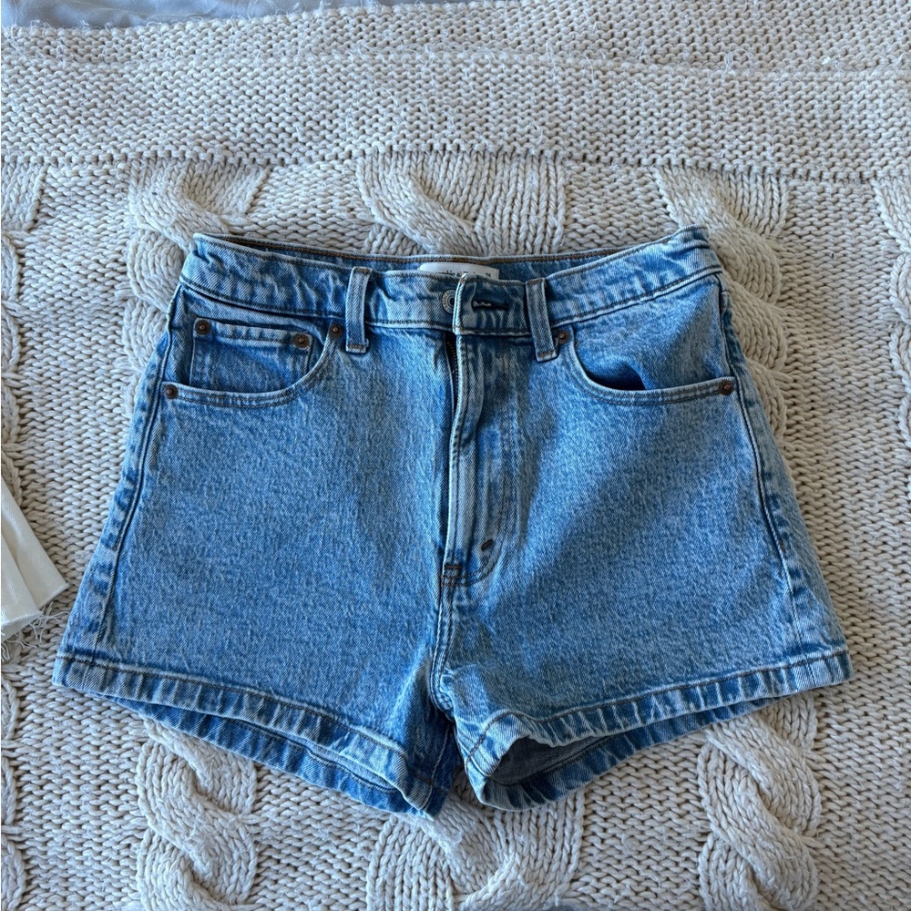 Abercrombie & Fitch The Mom Short High Rise jean shorts